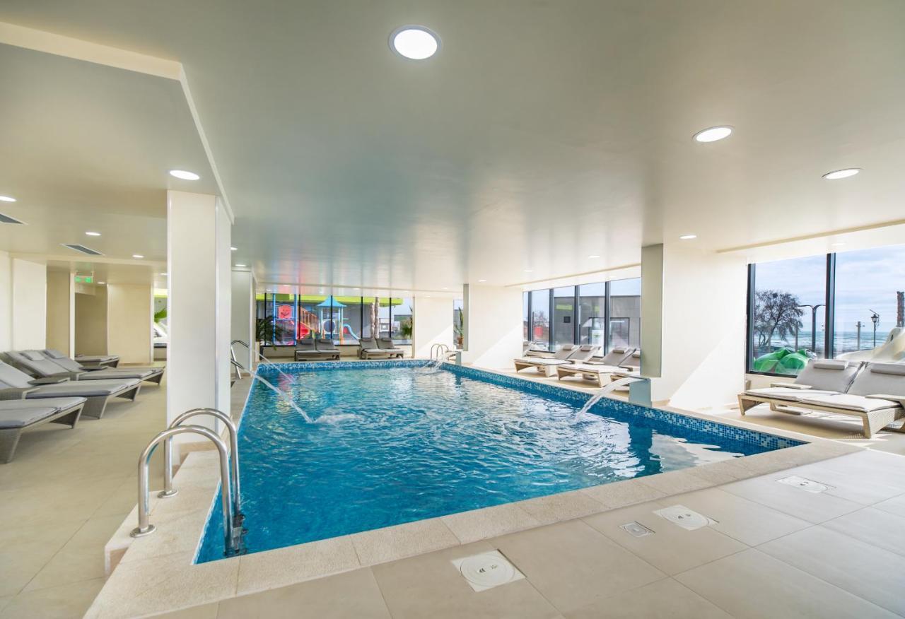 Berlin Luxury Apartment Spa N Pool Beach Resort Нэводари Экстерьер фото